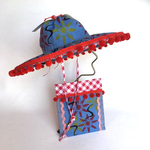 Penny's floral fold-up sunhat. Child size brim